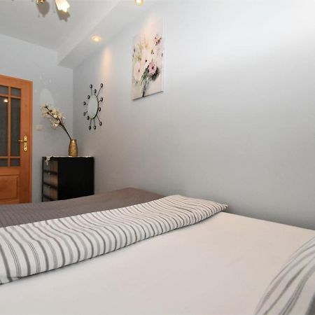 Rental Apartments Piwna Varsovia Exterior foto